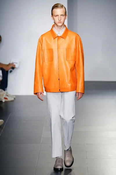 Look 8